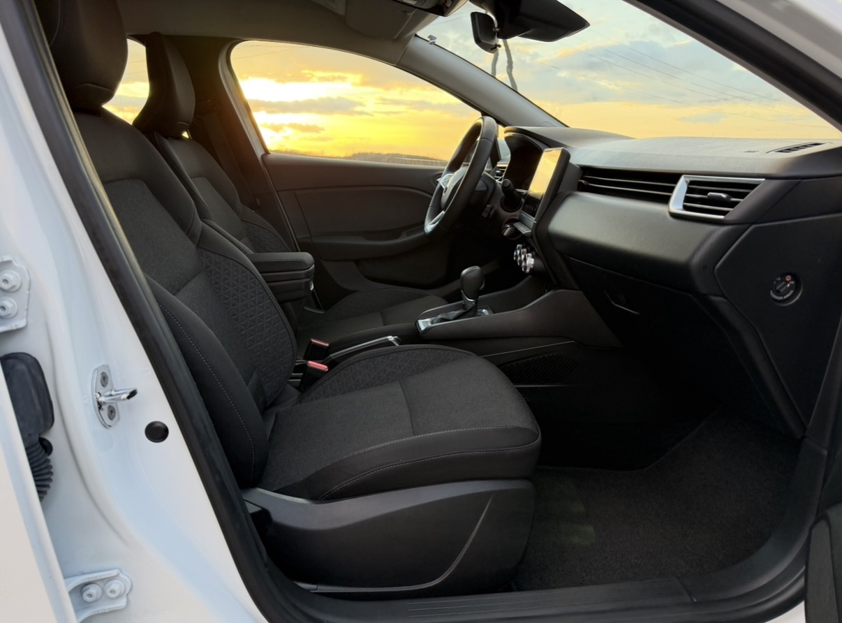 Renault Clio HYBRID Business