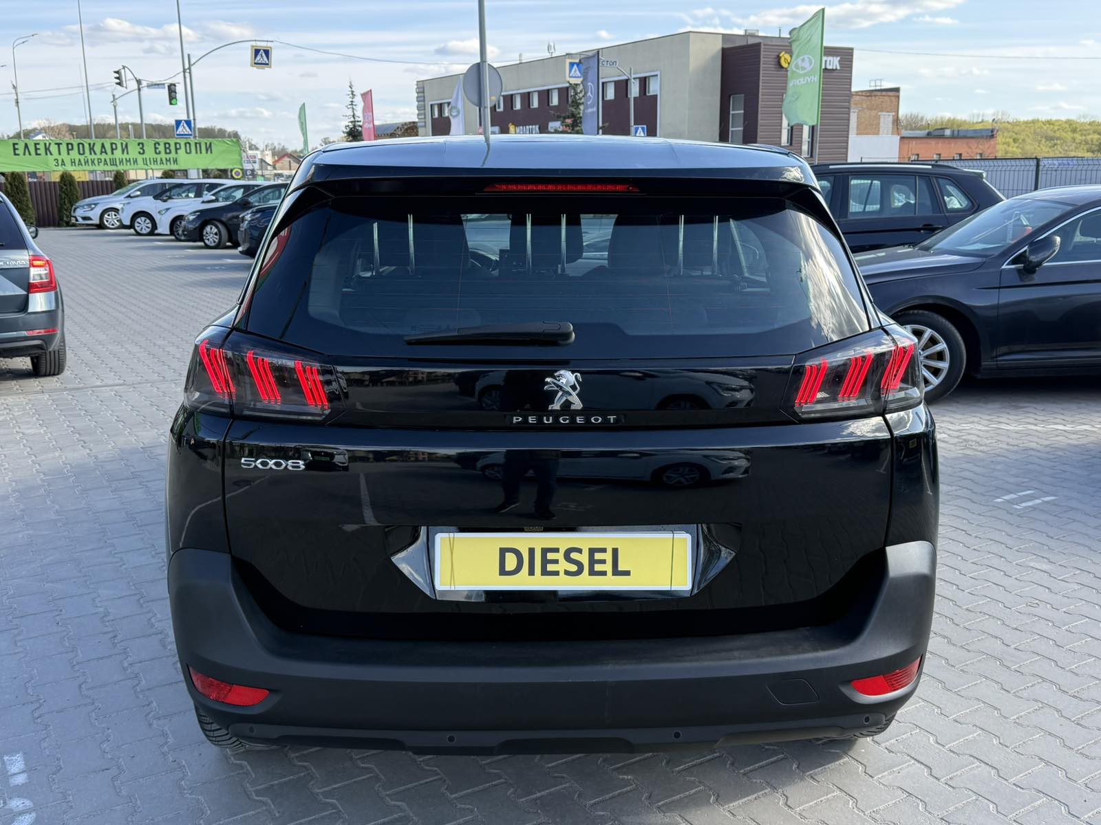 PEUGEOT 5008 Business