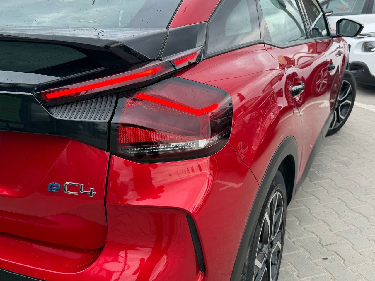 Citroen E-C4