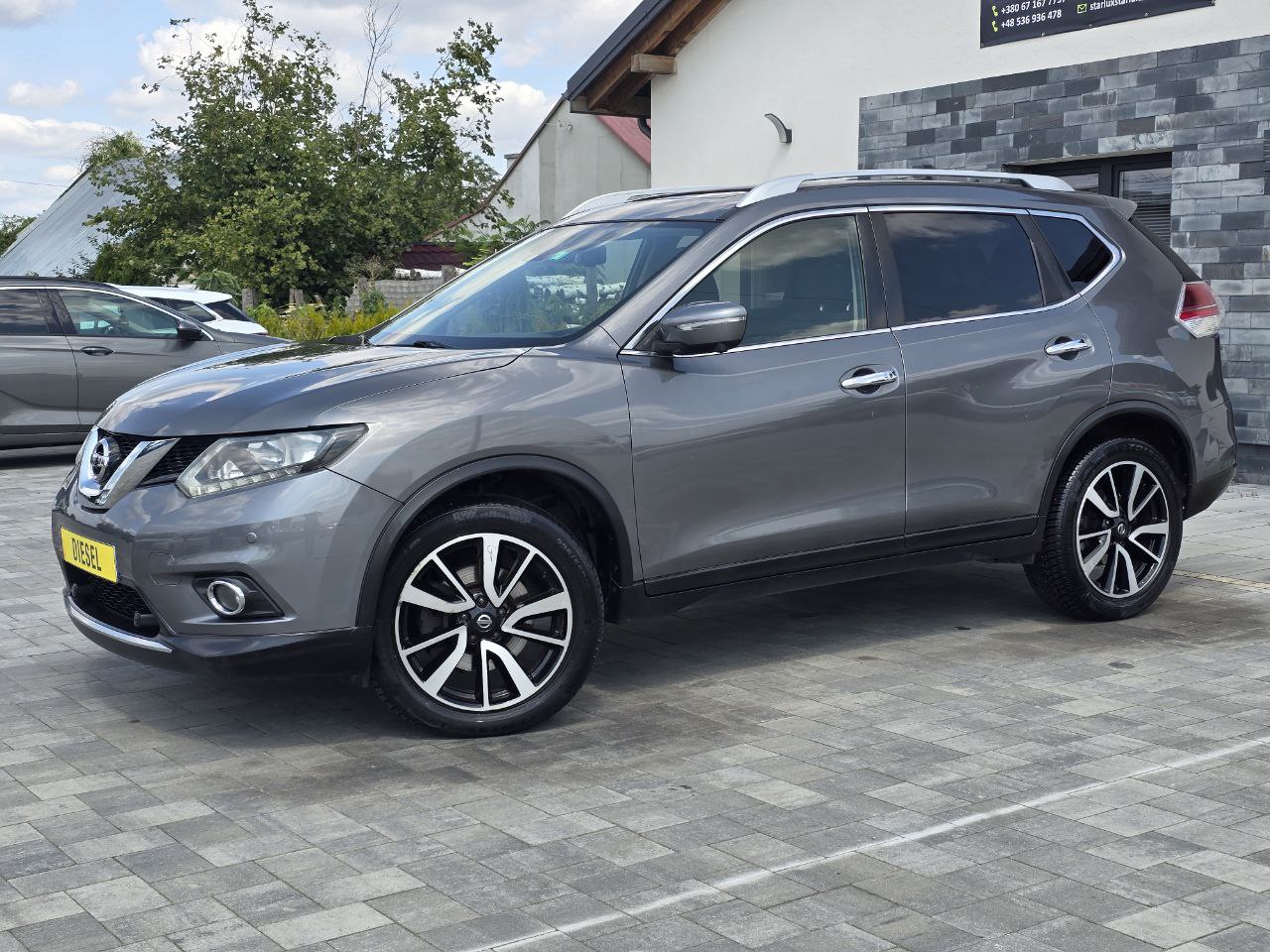 Nissan X-TRAIL
