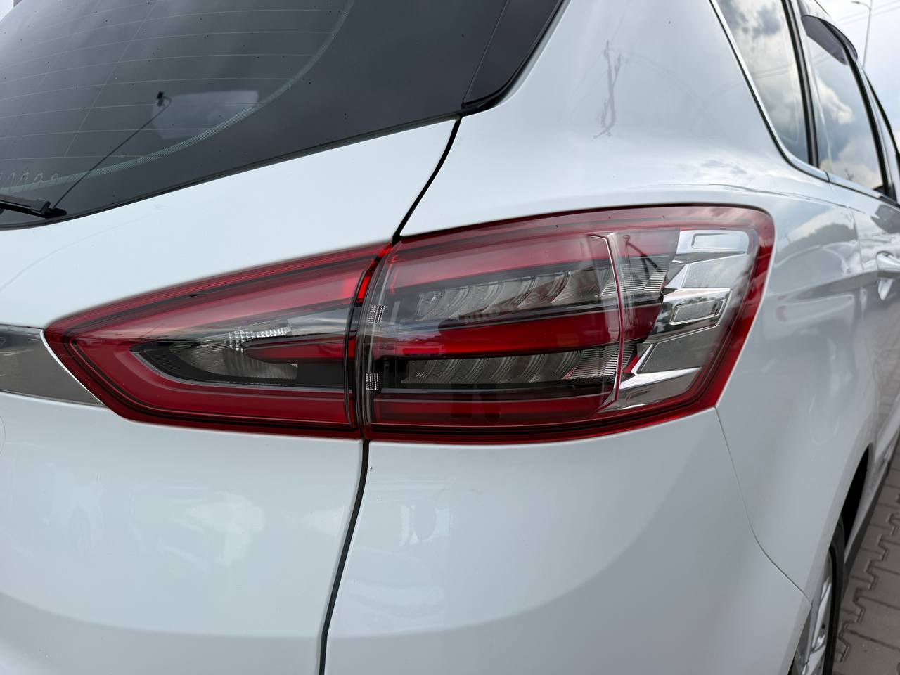 Ford S-Max Titanium
