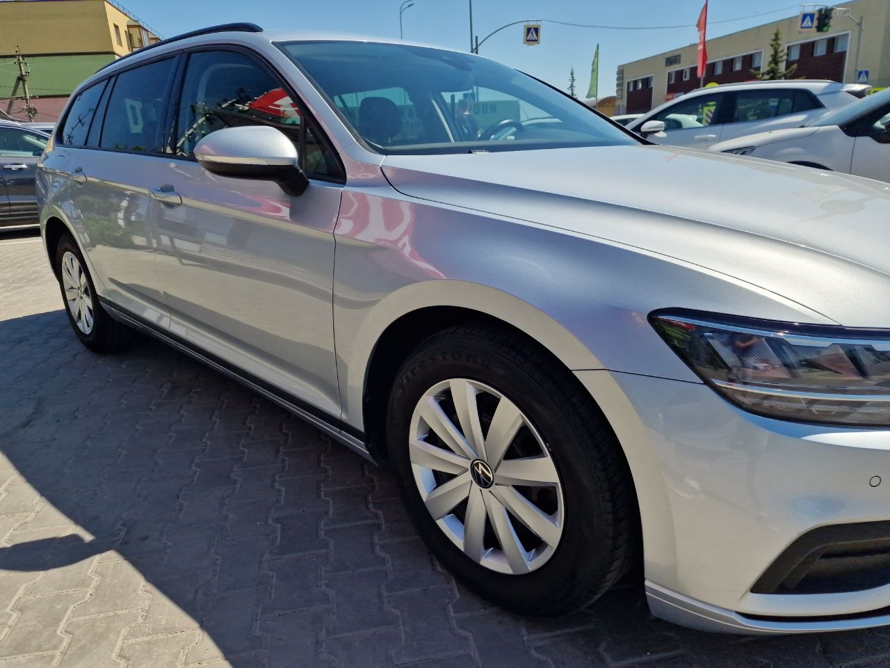 Volkswagen Passat Business+