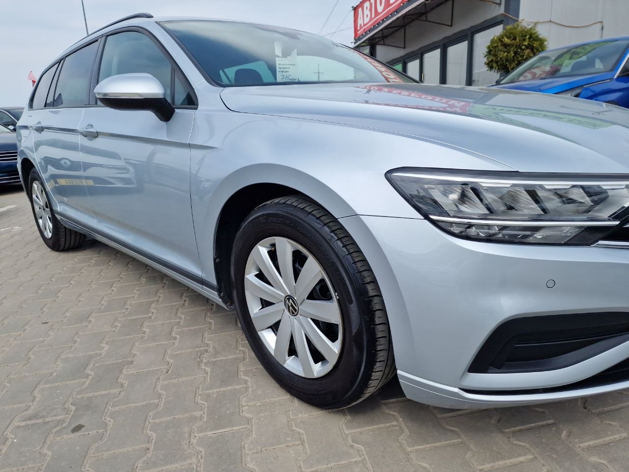 Volkswagen Passat Business+