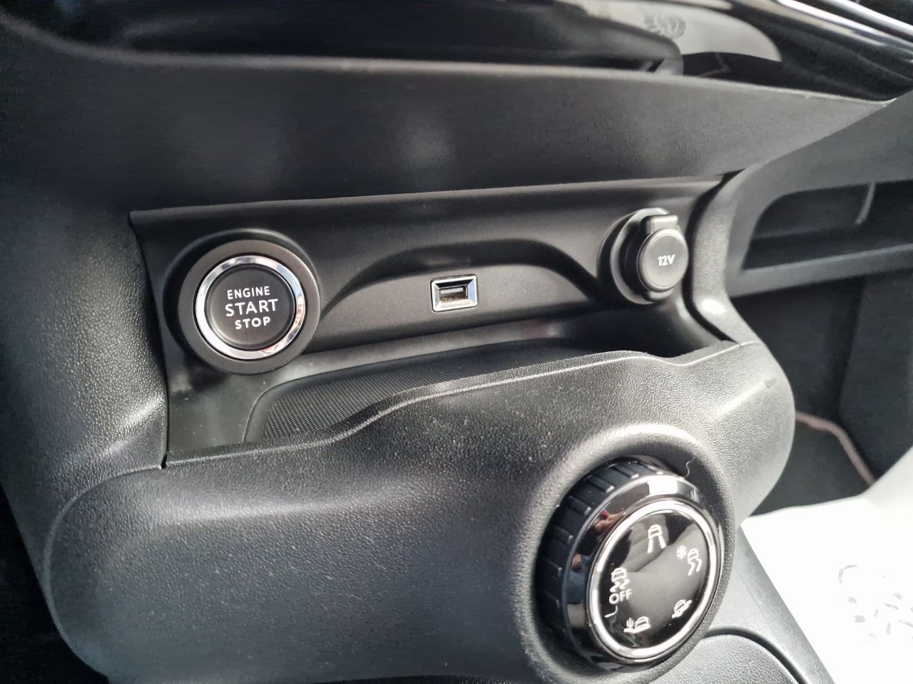 Citroen C4 CACTUS SHINE