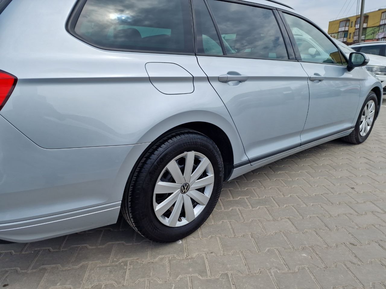 Volkswagen Passat Business+