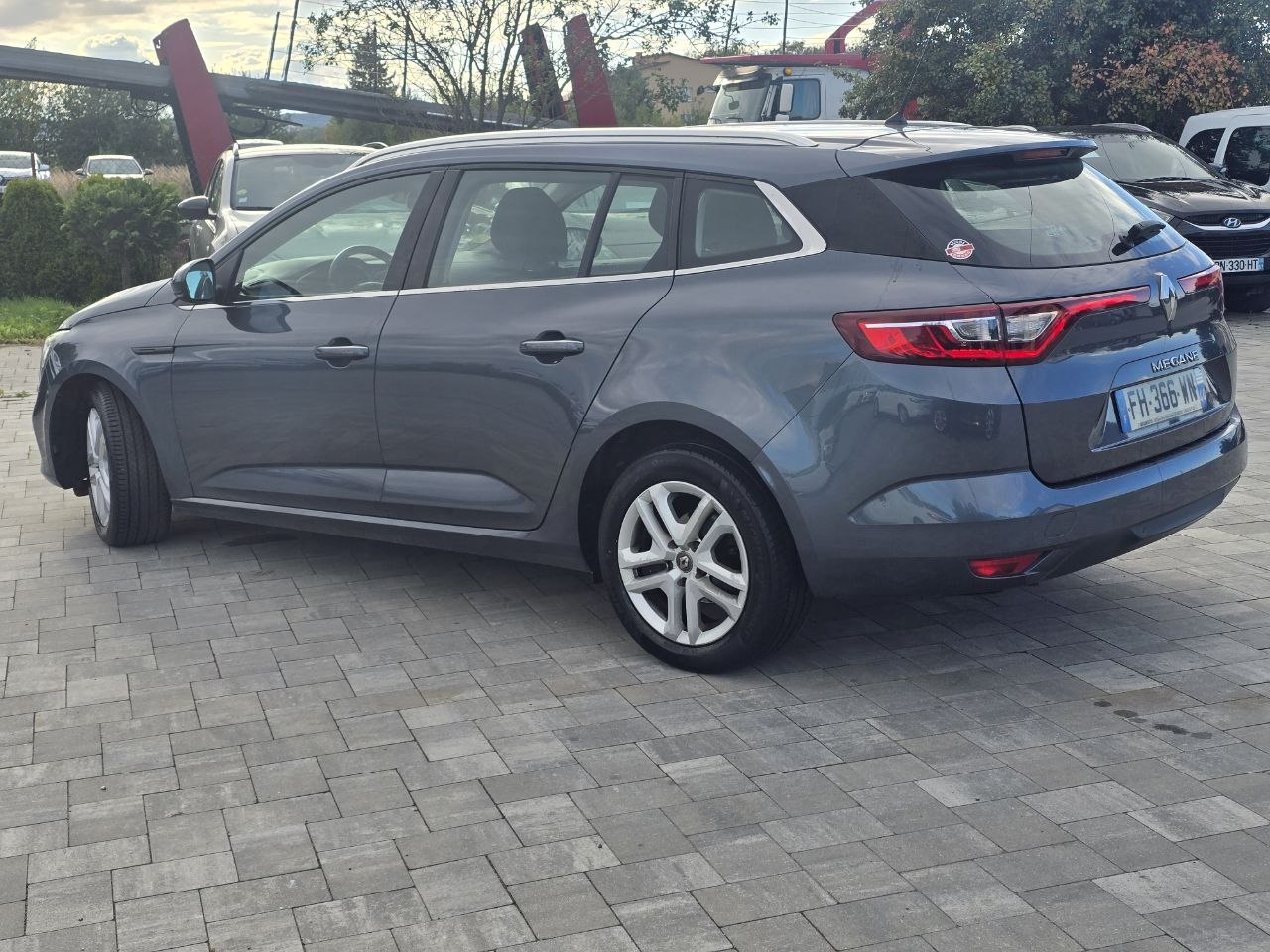 Renault Megane IV Estate Business