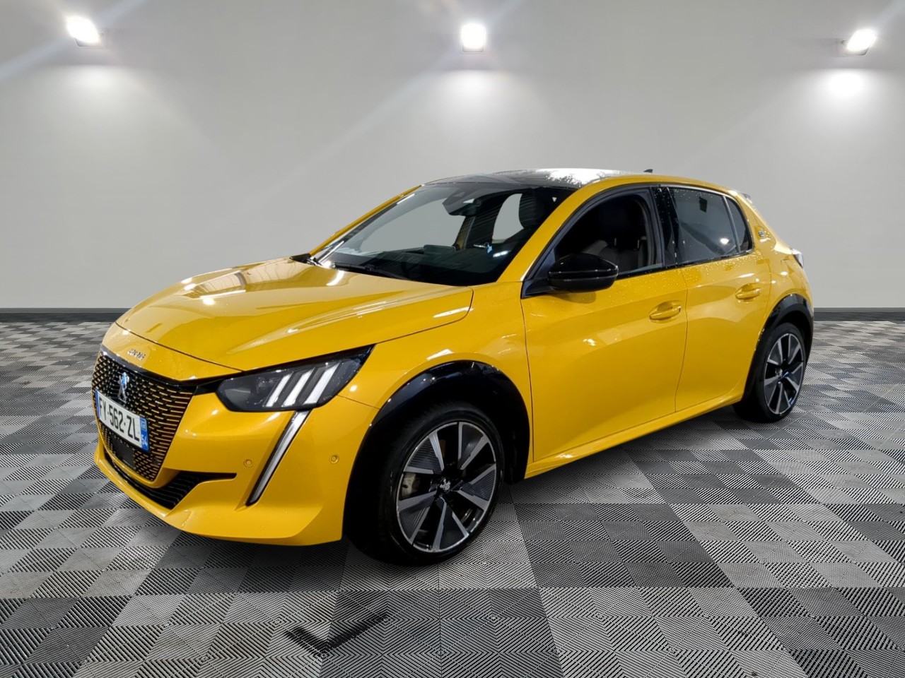 Peugeot E-208 GT