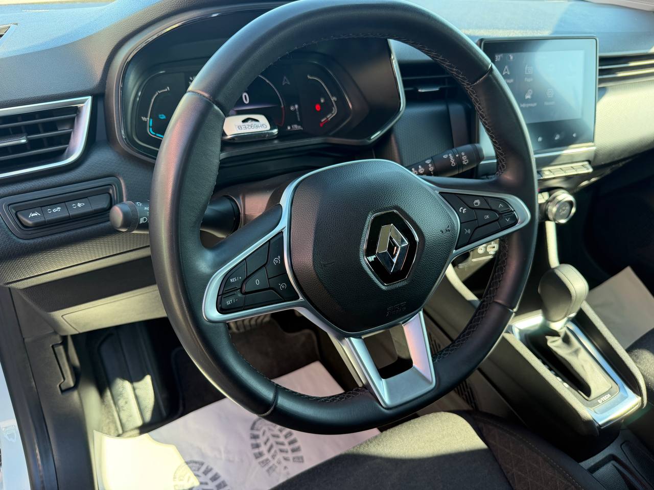 Renault Clio Business Hybrid