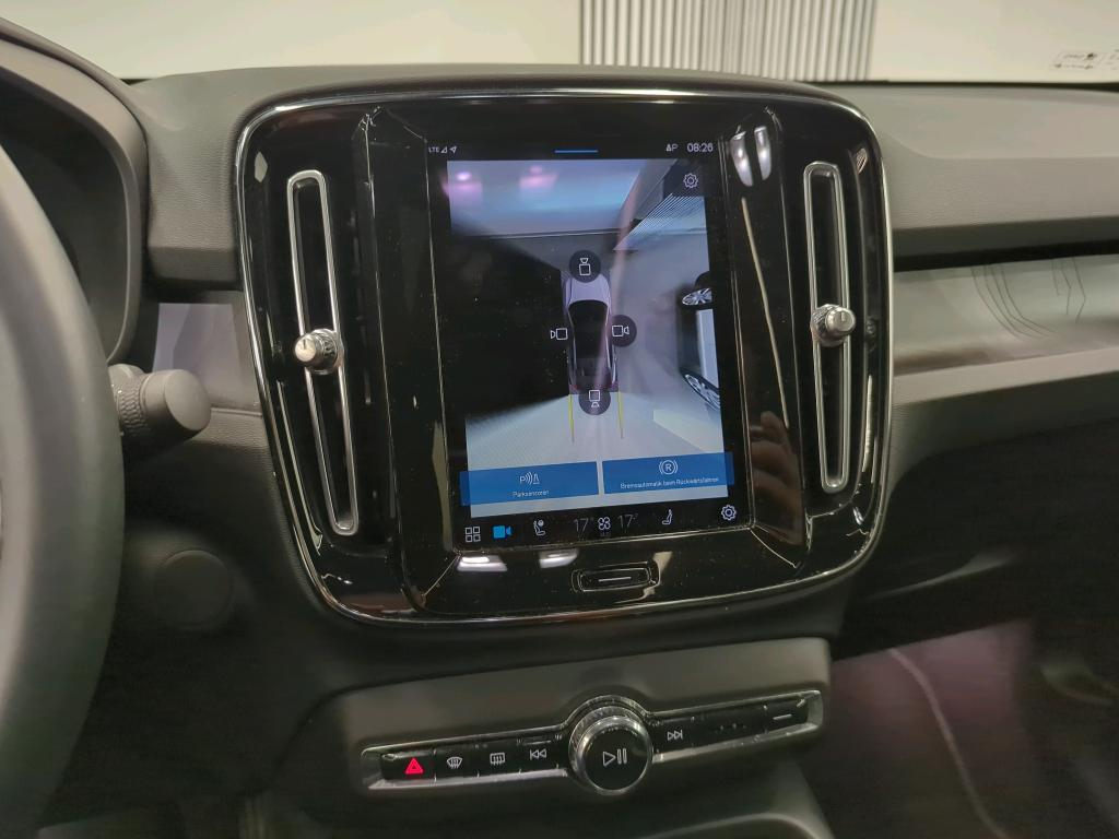 VOLVO C40