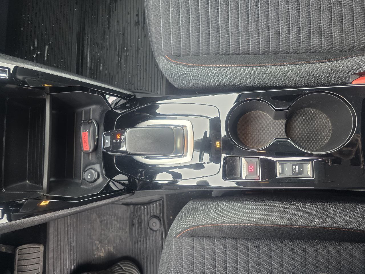 Peugeot E-208 Business