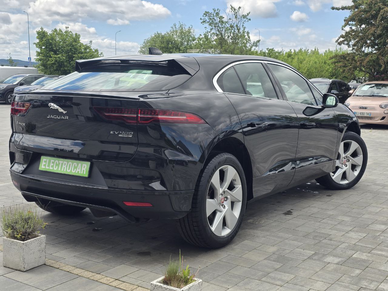 JAGUAR I-PACE