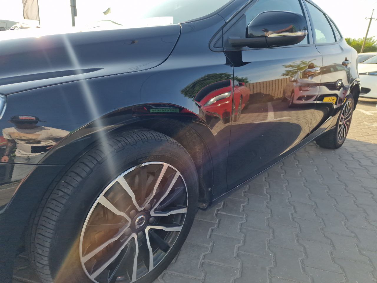 VOLVO V40