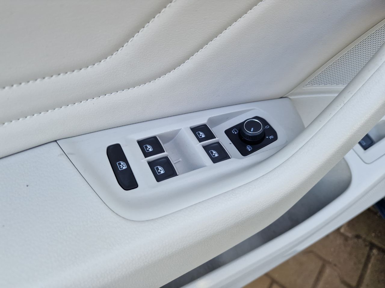 Volkswagen Passat LOUNGE