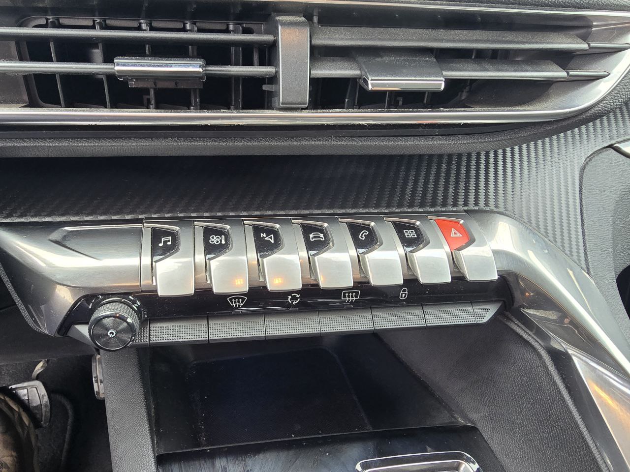 PEUGEOT 5008 Business