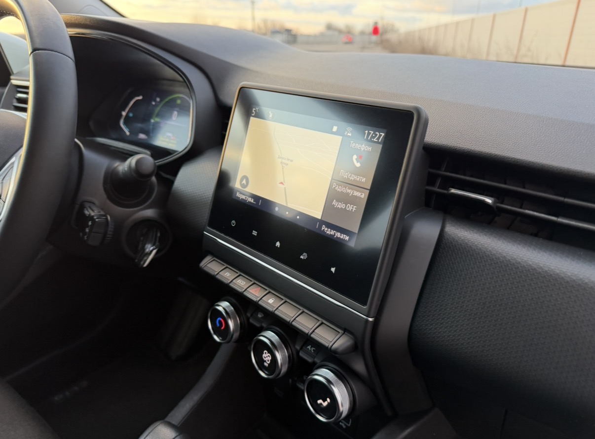 Renault Clio HYBRID Business