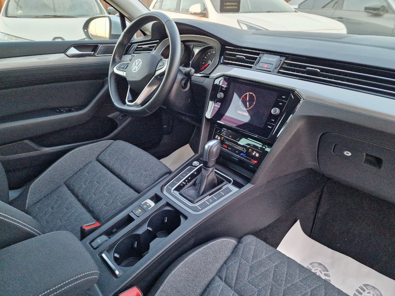 Volkswagen Passat Business+