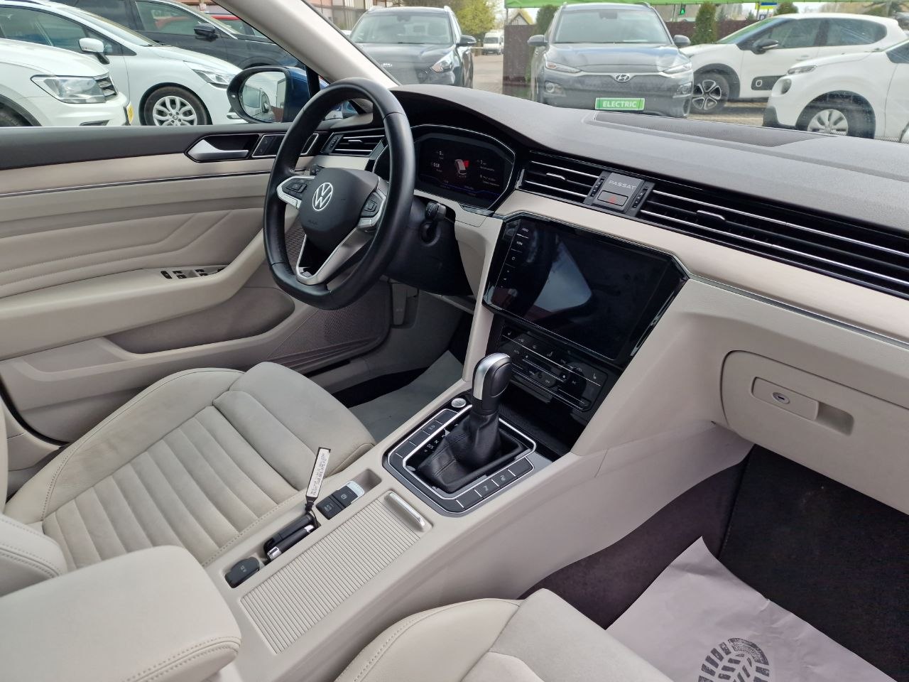 Volkswagen Passat LOUNGE