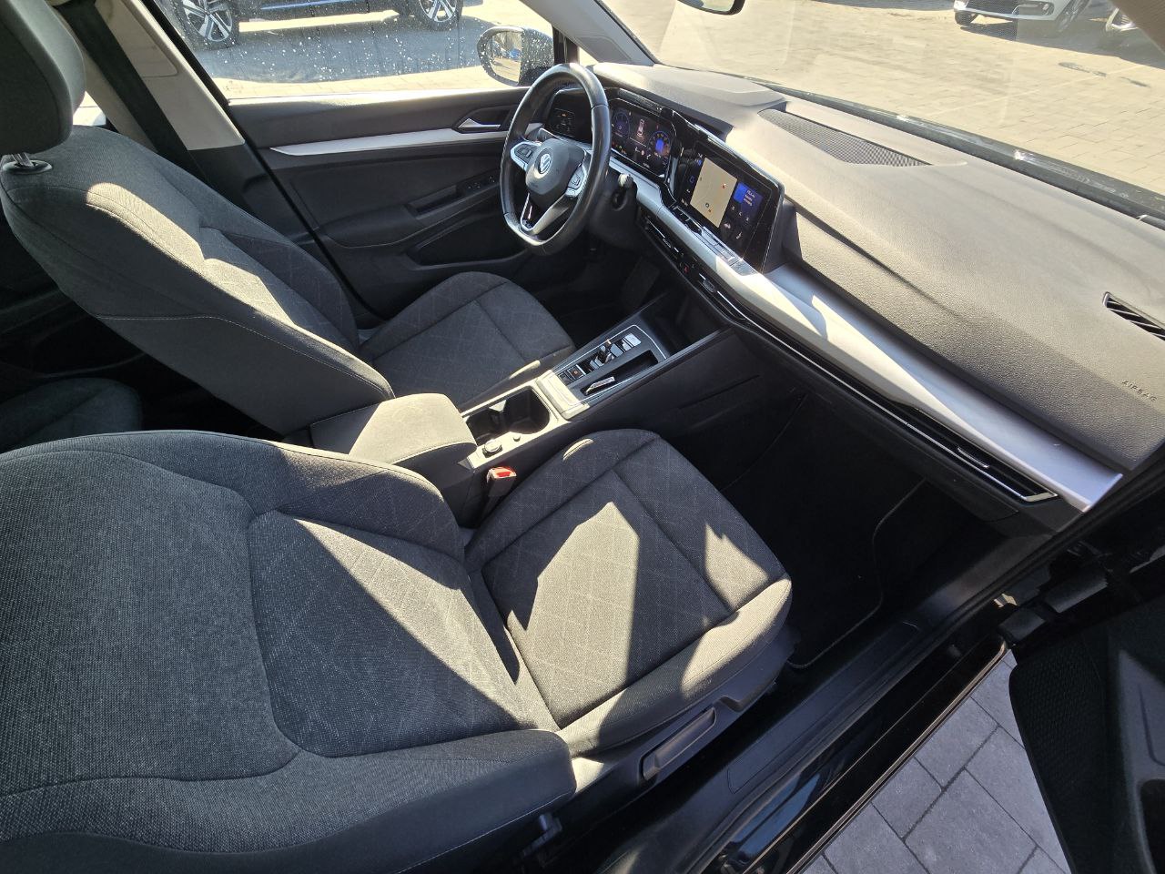 Volkswagen Golf Life Business