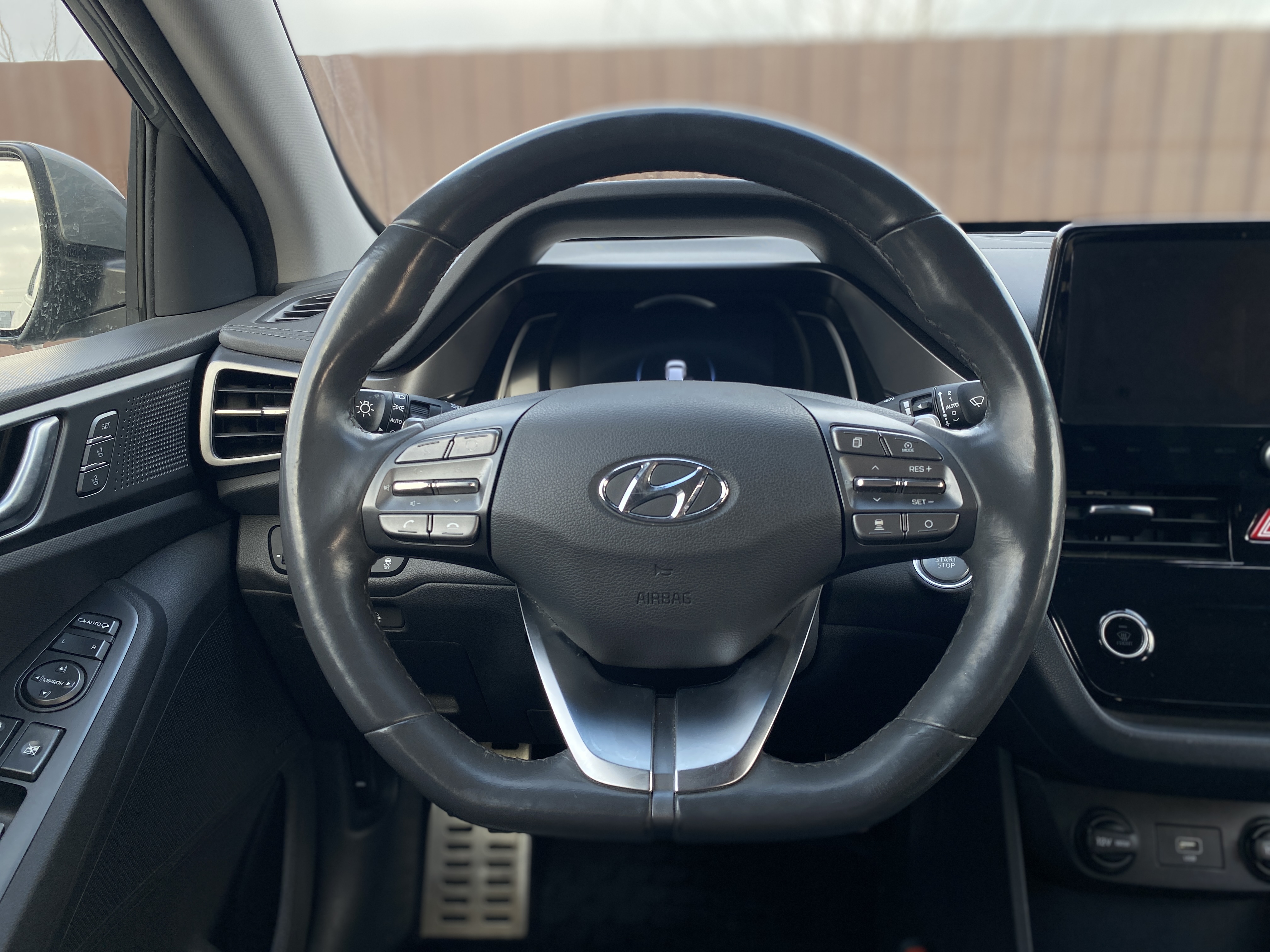 Hyundai Ioniq PREMIUM