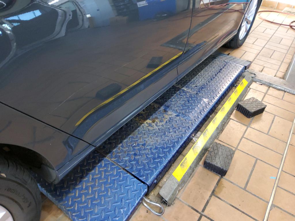 Volkswagen Passat Business+