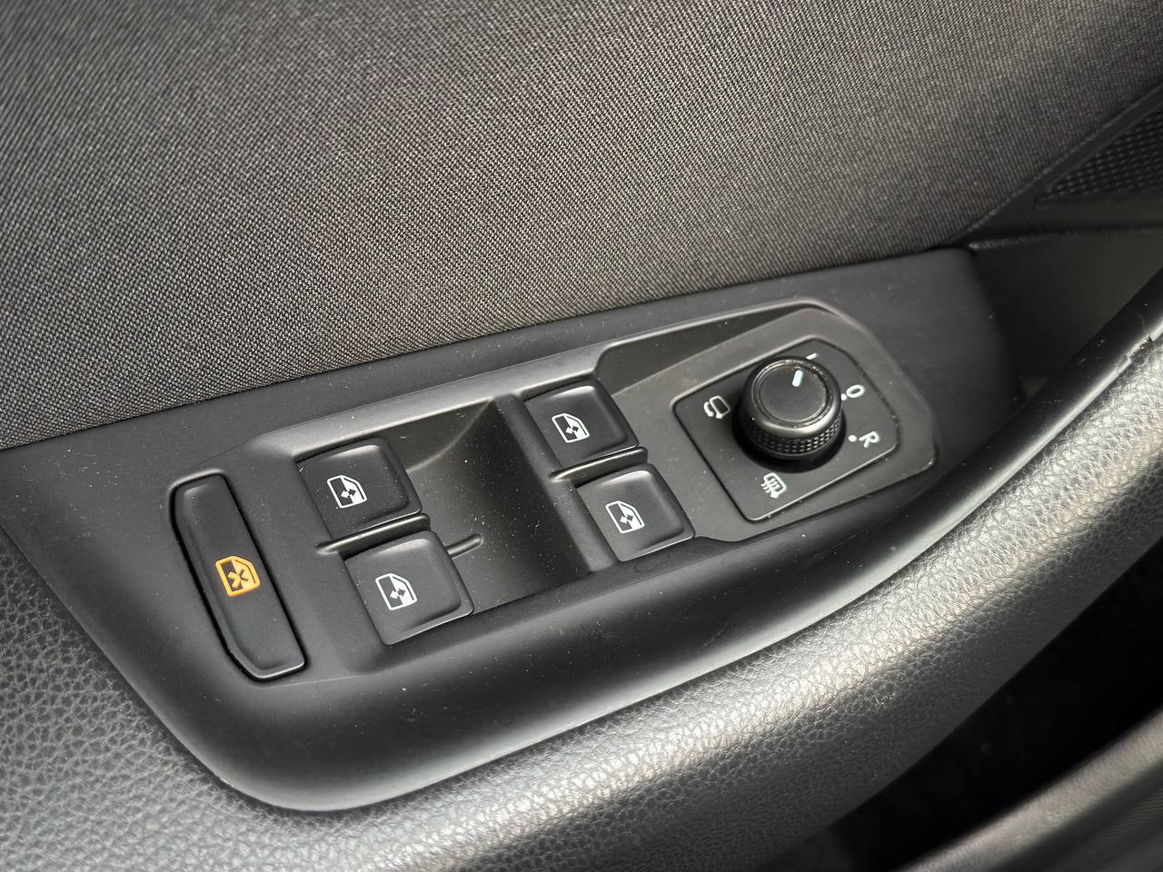 Volkswagen Passat Business+