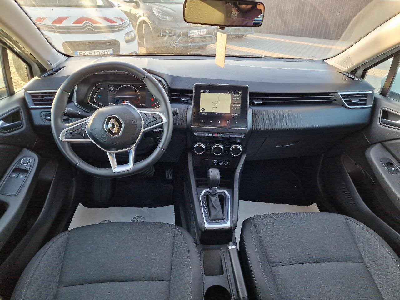 Renault Clio HYBRID Business