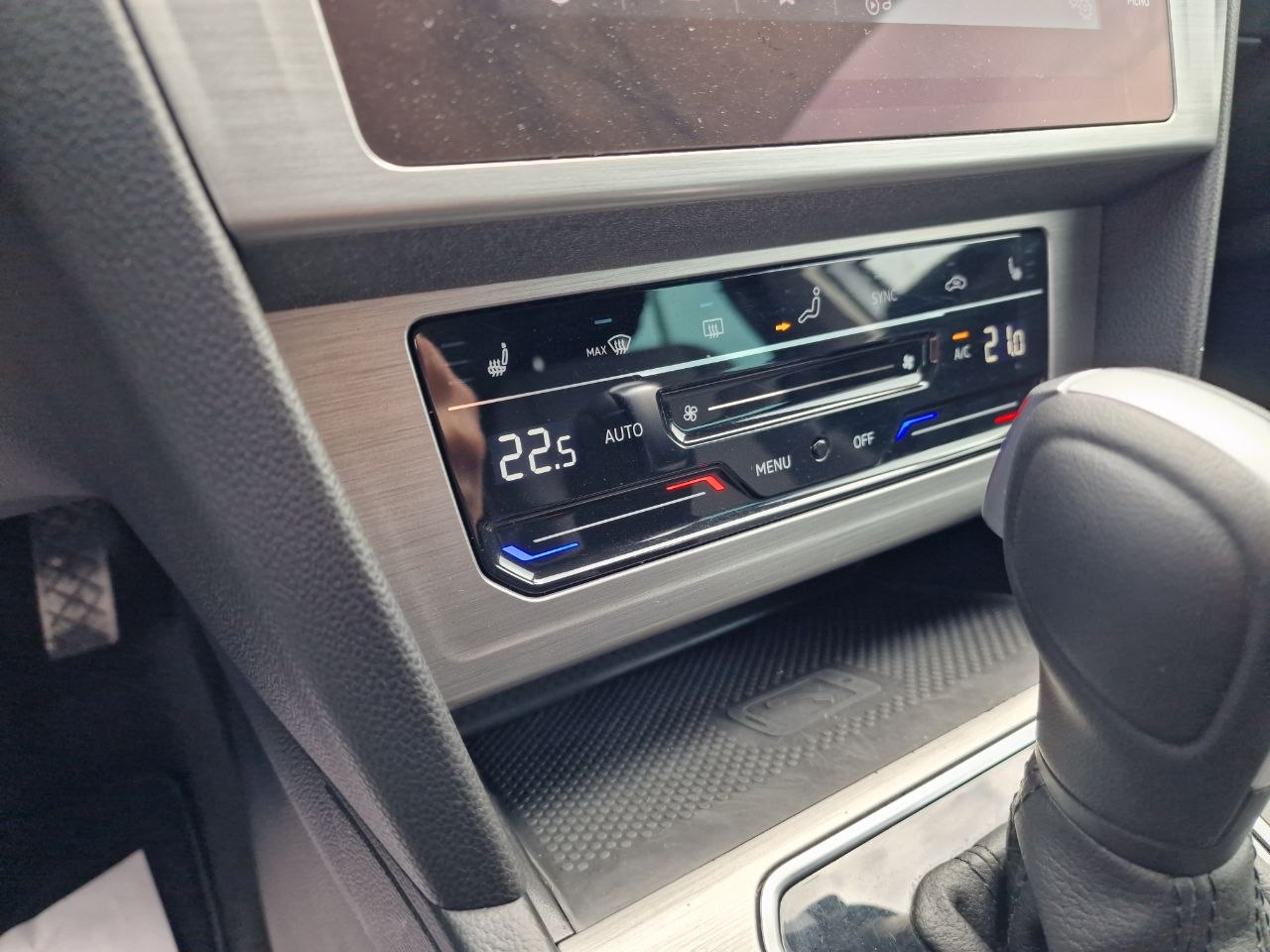 Volkswagen Passat Business+