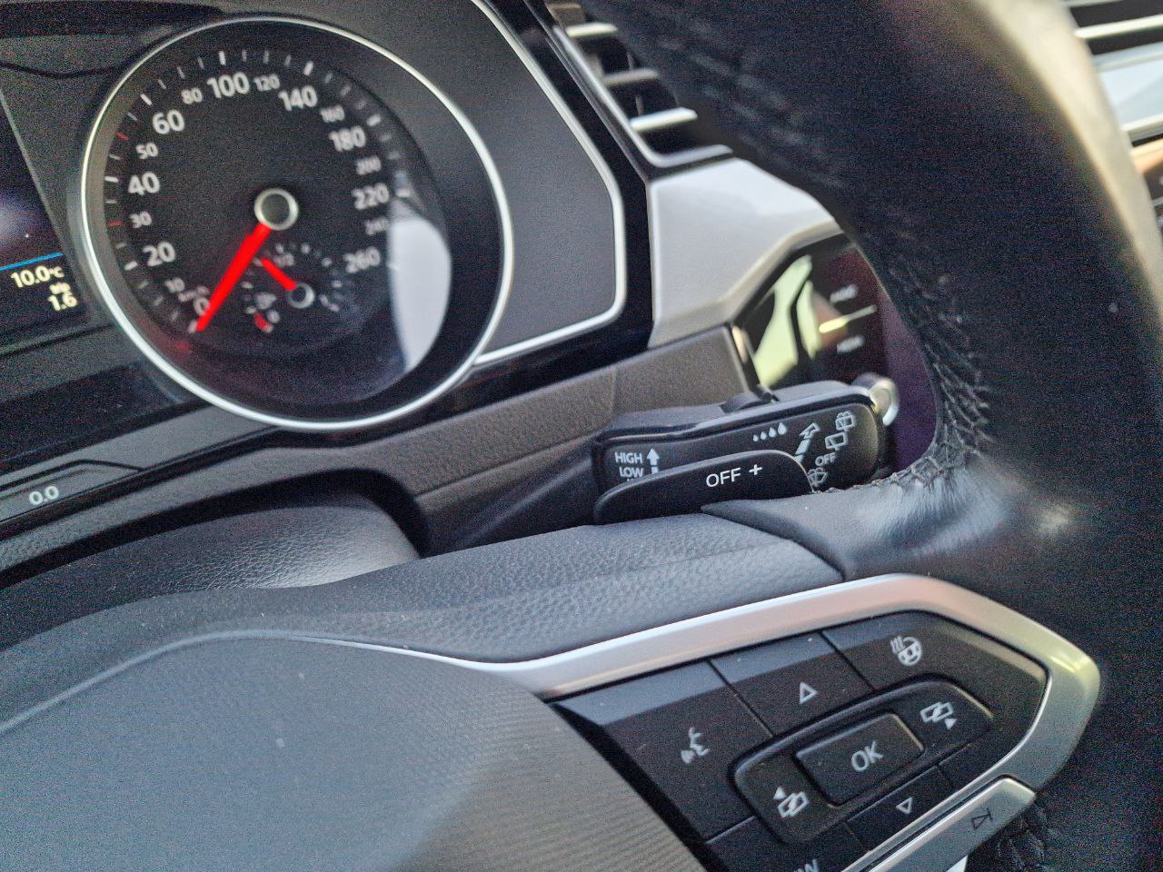 Volkswagen Passat Business+