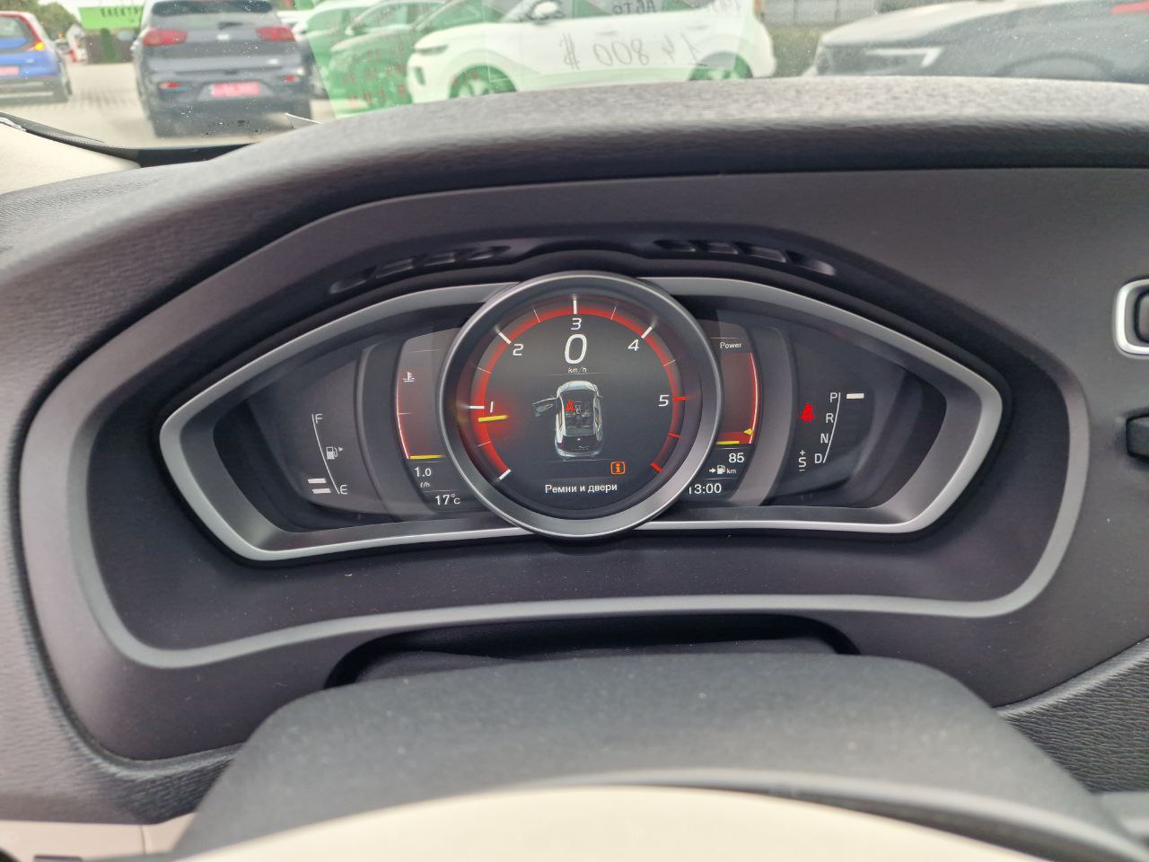 VOLVO V40
