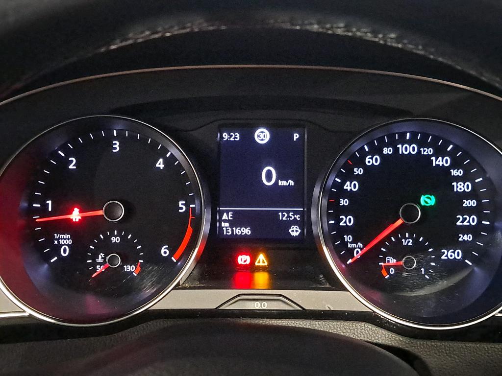 Volkswagen Passat Business