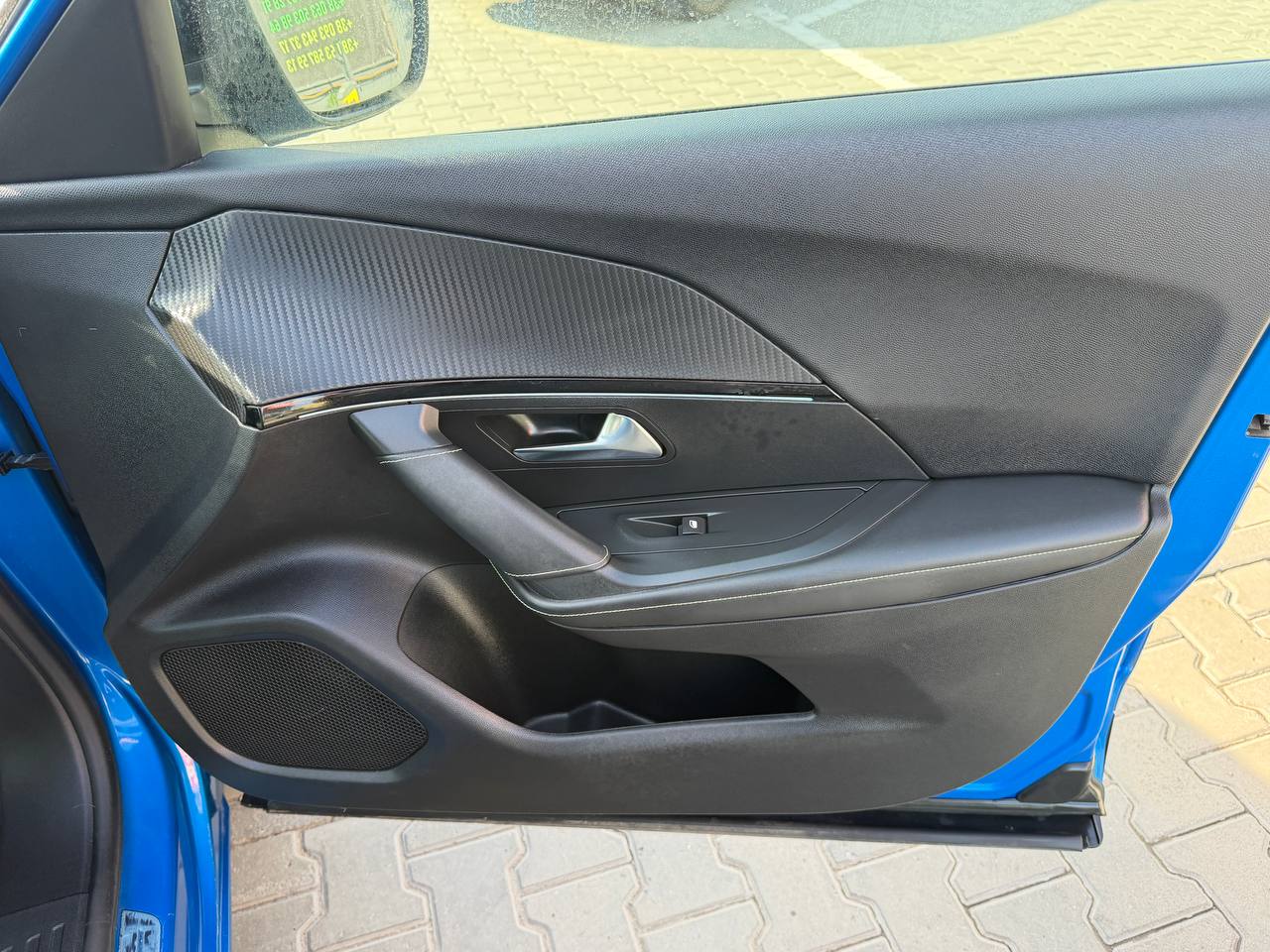 Peugeot E-2008 GT