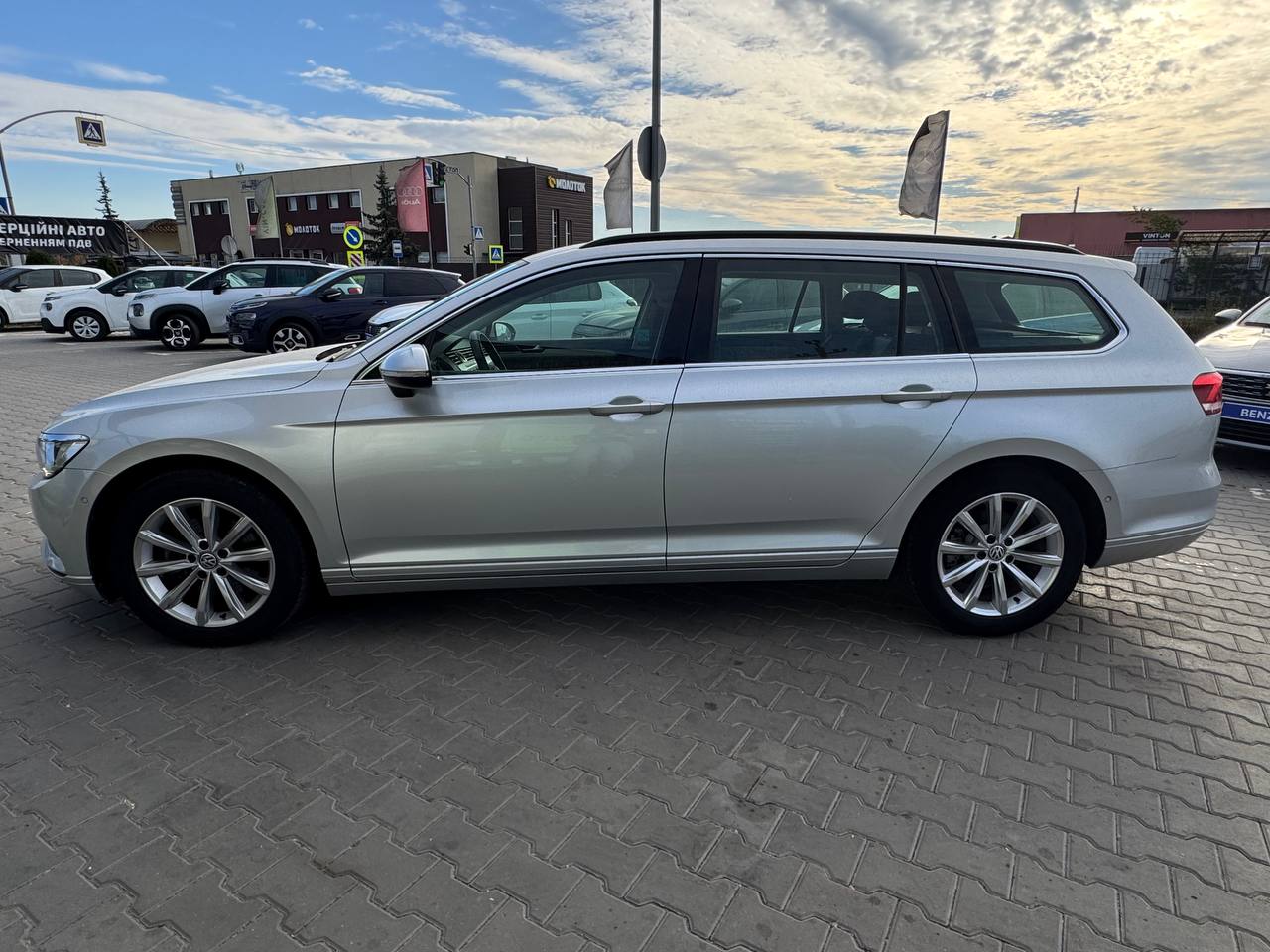 Volkswagen Passat Business+