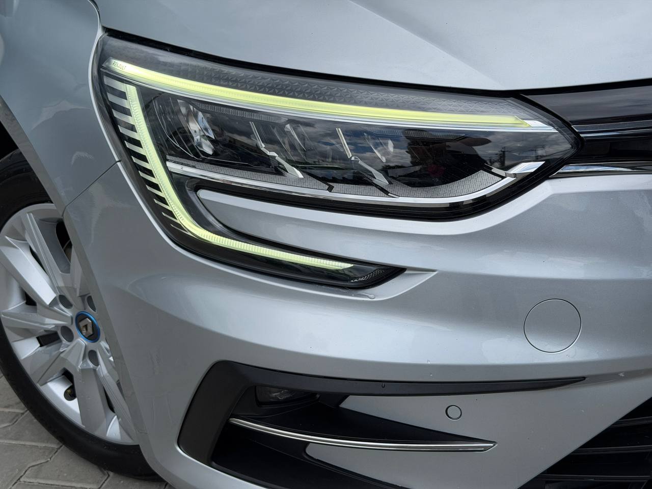 Renault Megane Business HYBRID