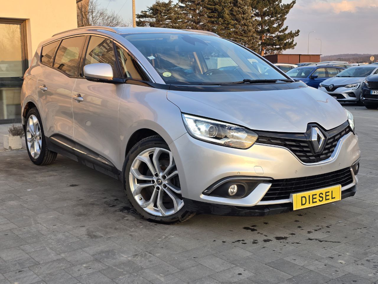 Renault Grand Scenic Business