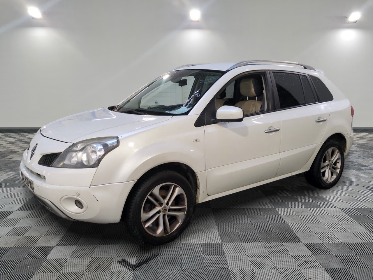 Renault Koleos White Edition
