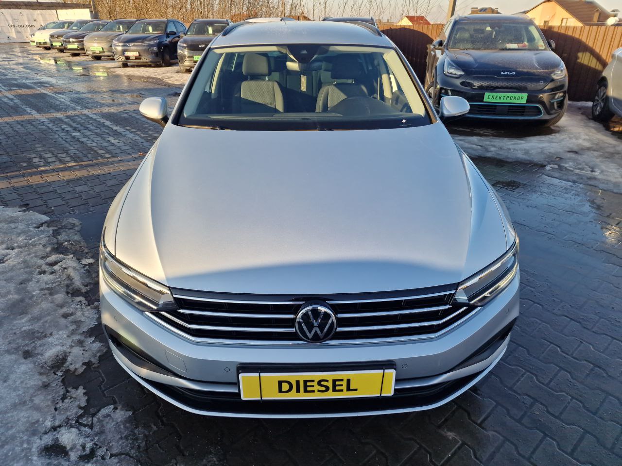 Volkswagen Passat Business+