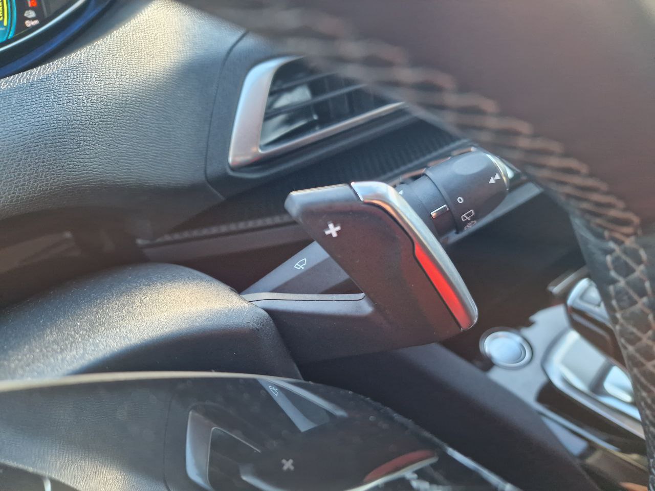 Peugeot 3008 Allure HYBRID