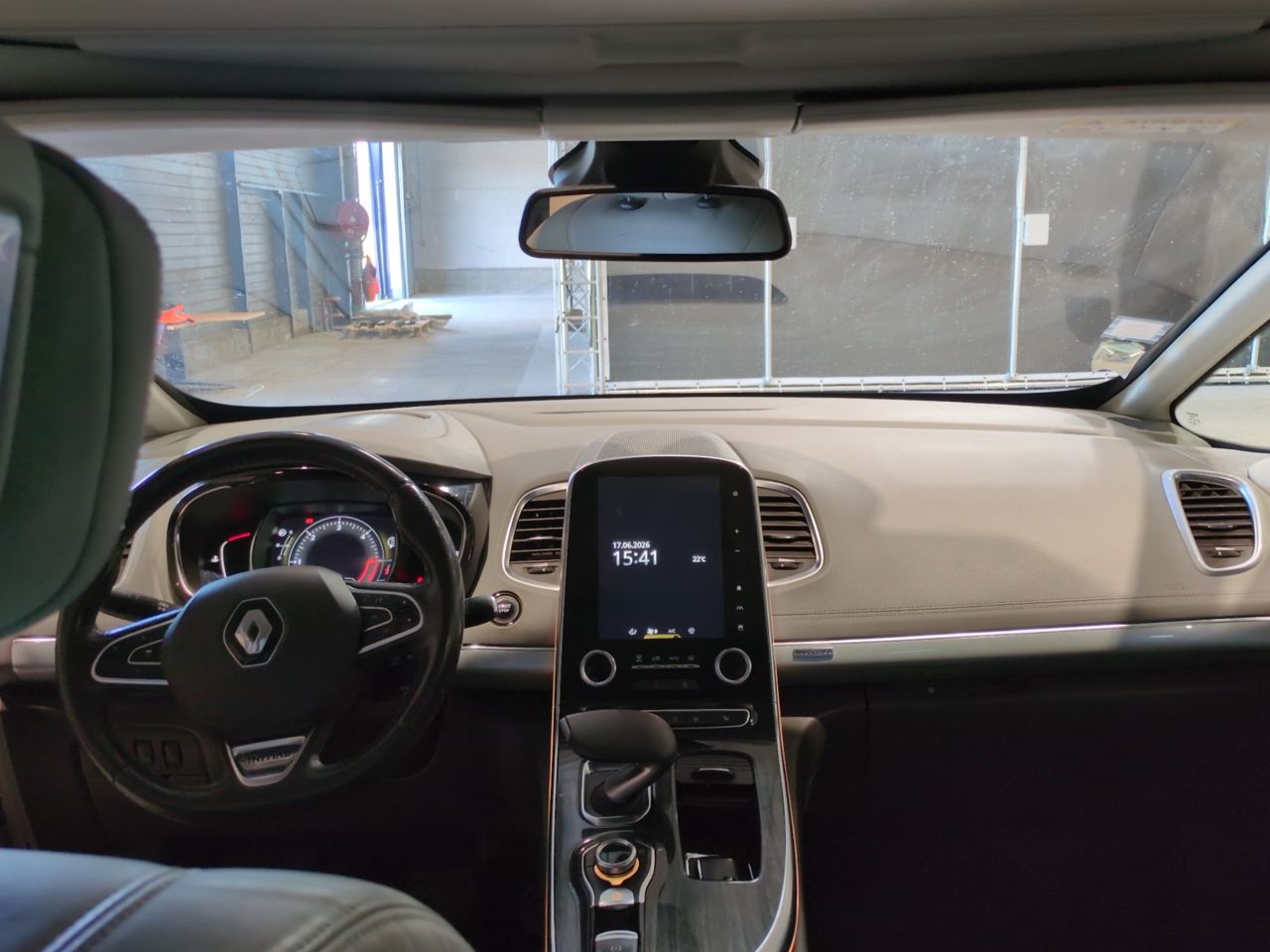 Renault Espace Initiale Paris