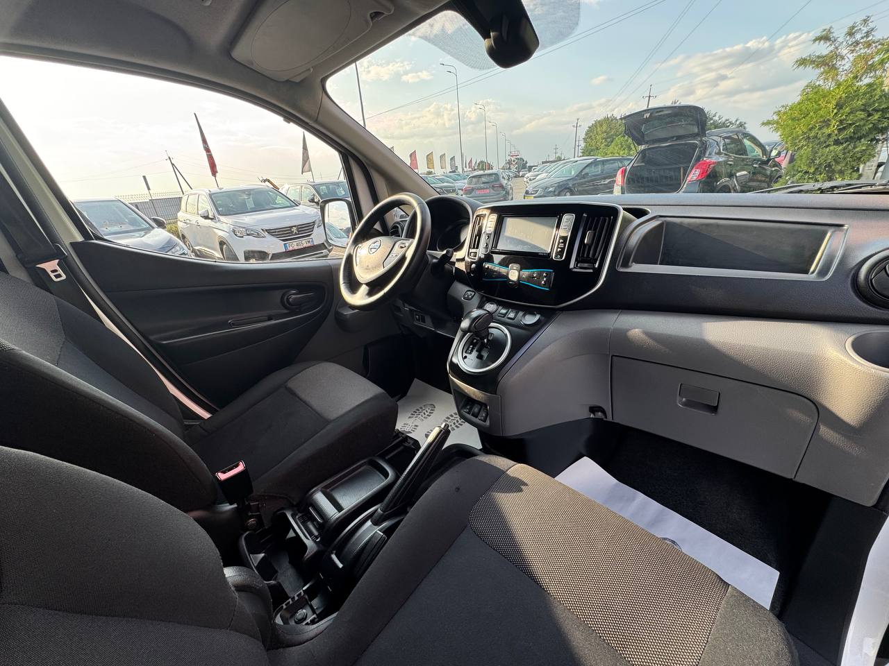 Nissan E-NV200