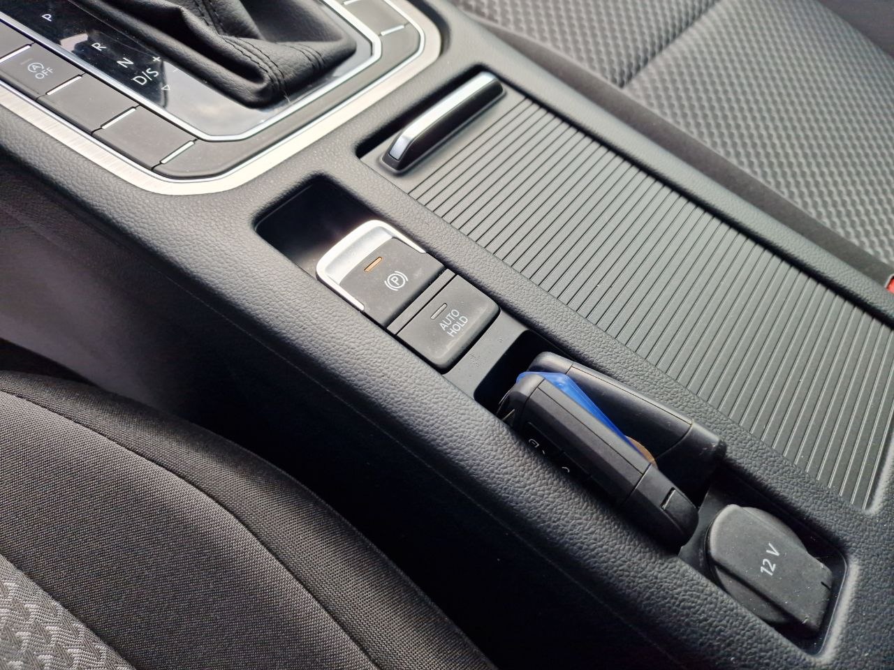 Volkswagen Passat Business+