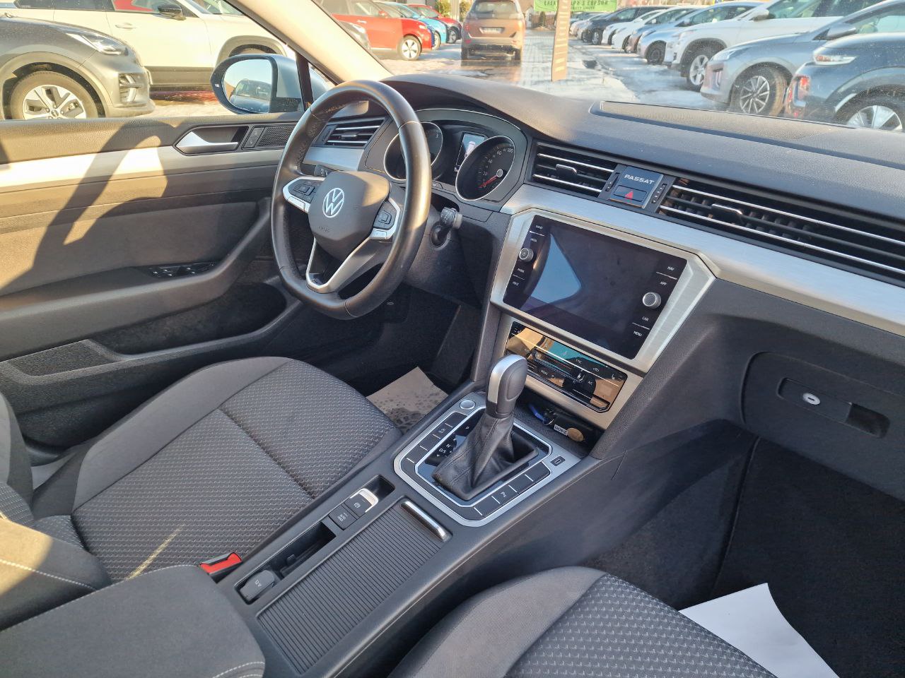 Volkswagen Passat Business+