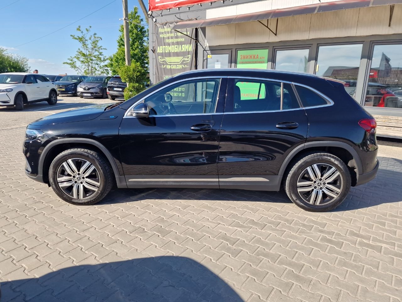 MERCEDES BENZ EQA