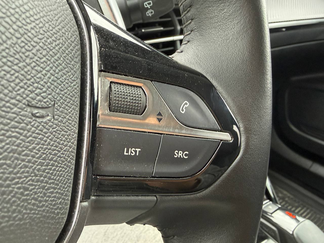 Peugeot 2008 ALLURE