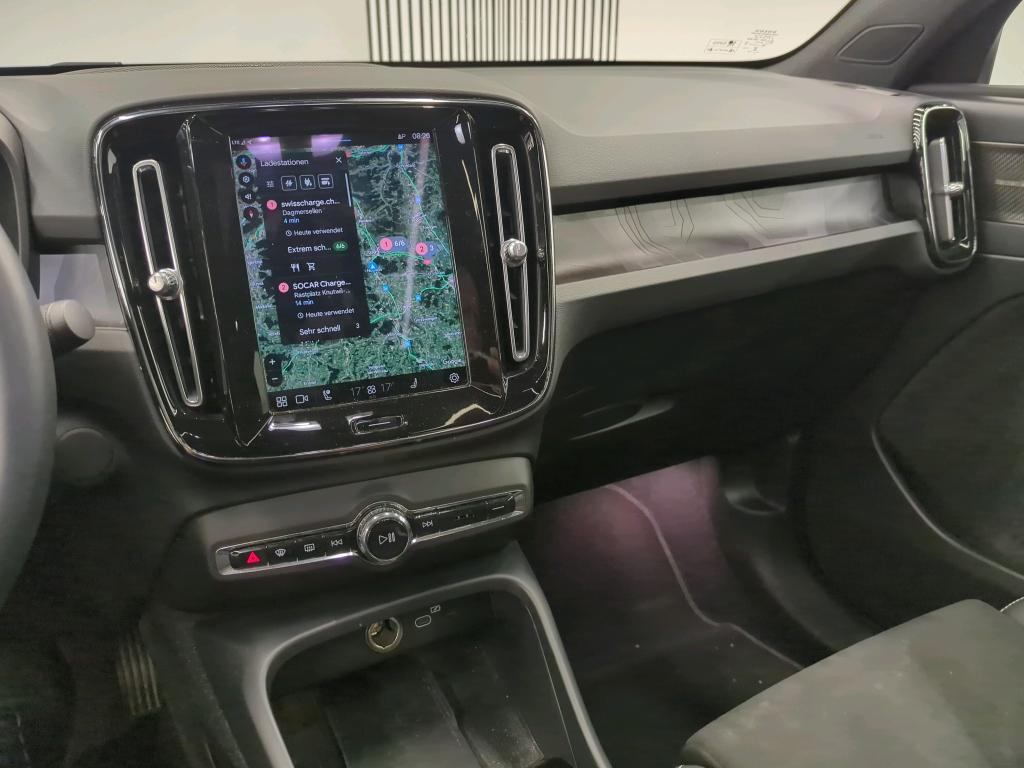 VOLVO C40