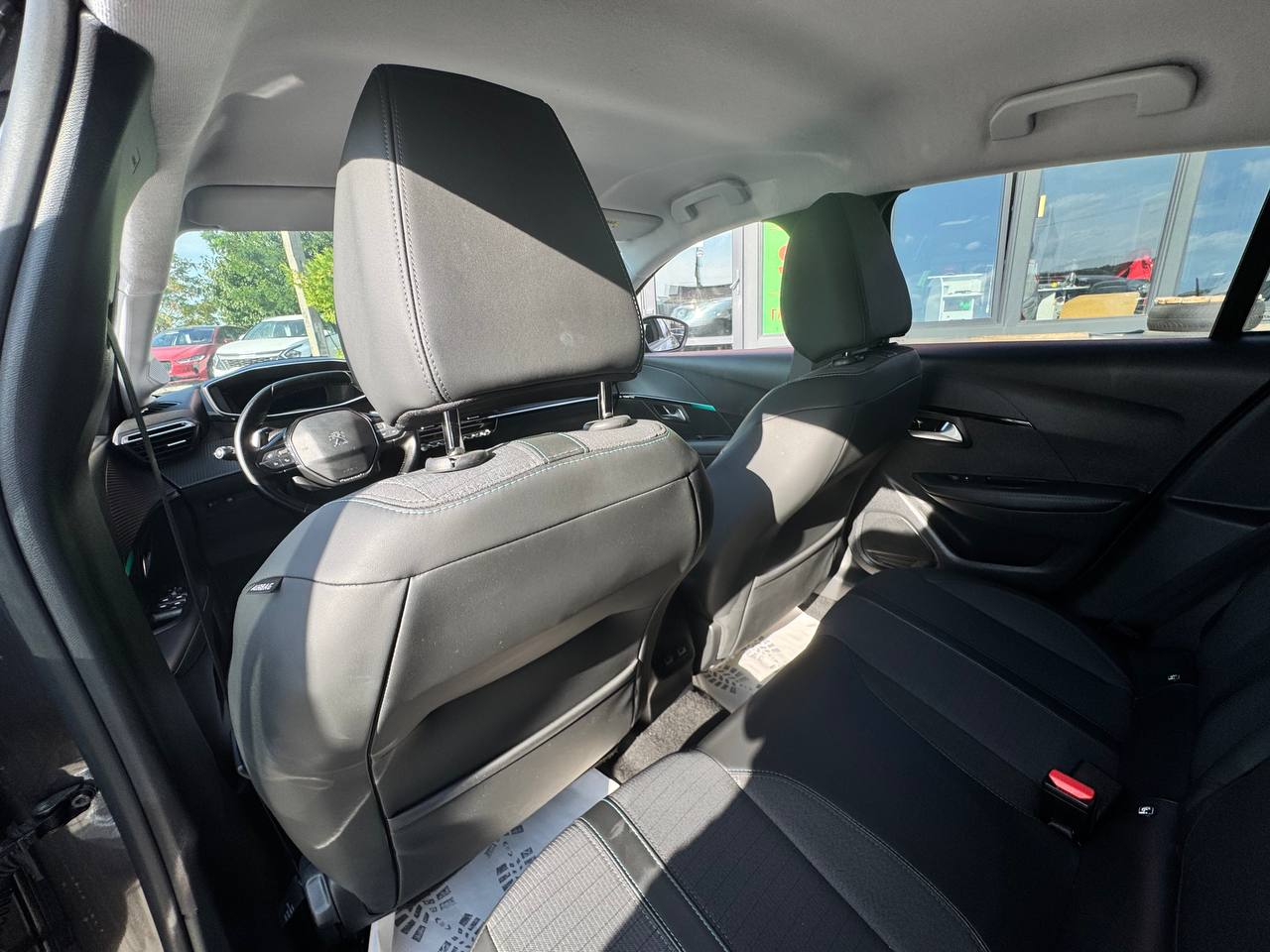 Peugeot 208 ALLURE