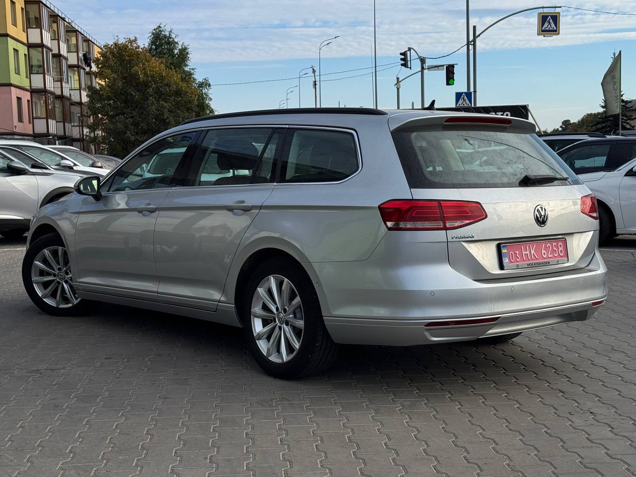 Volkswagen Passat Business+