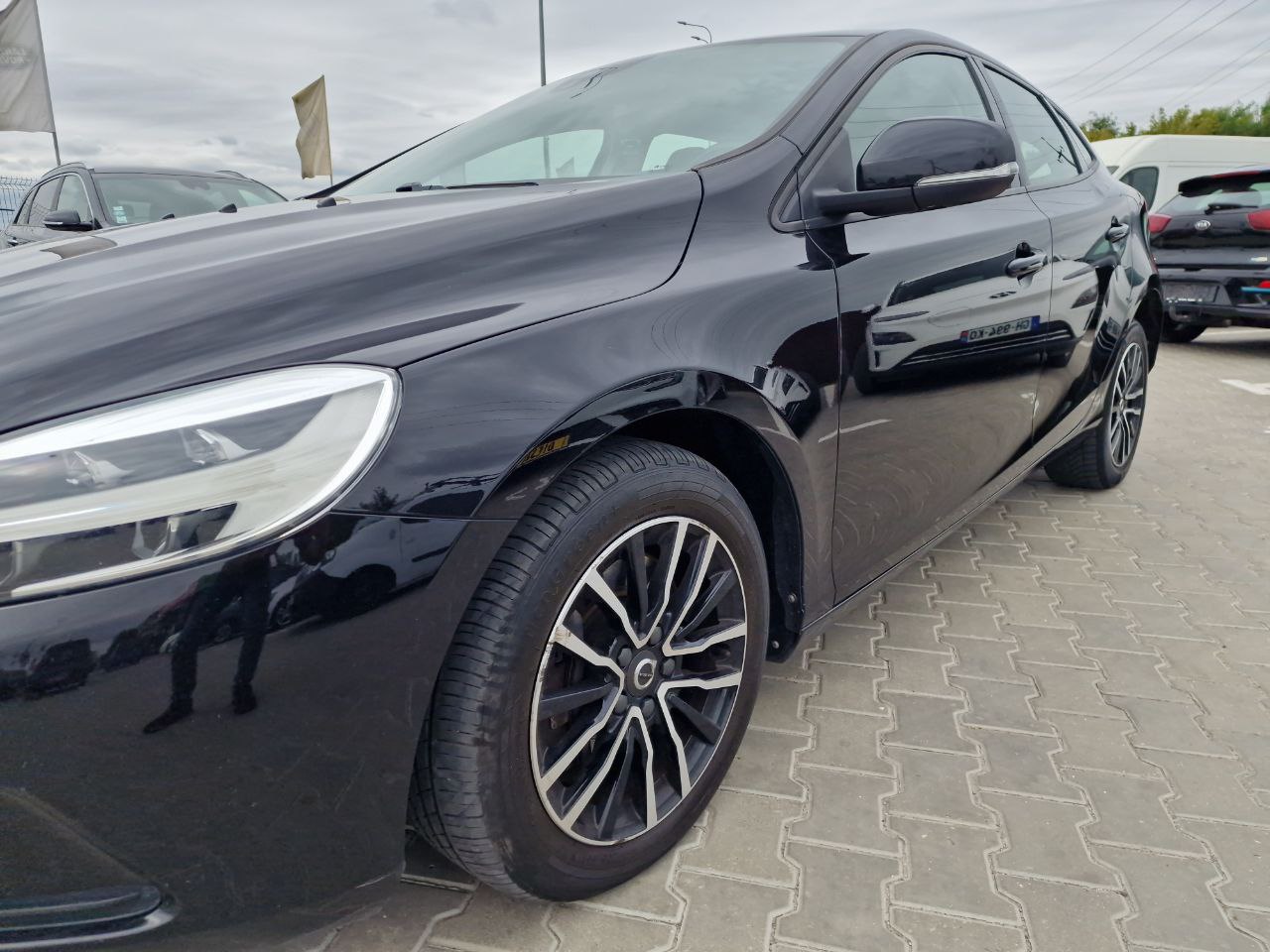 VOLVO V40