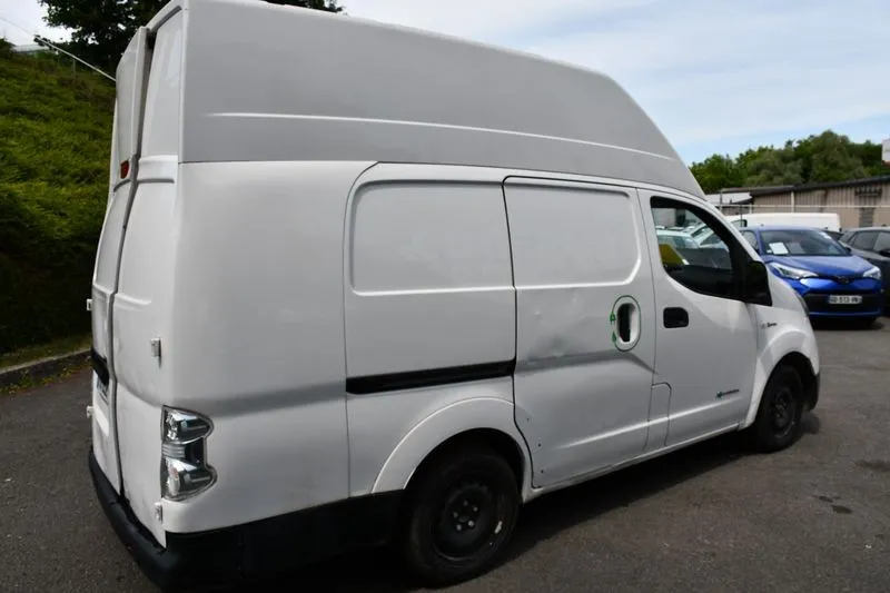 Nissan E-NV200