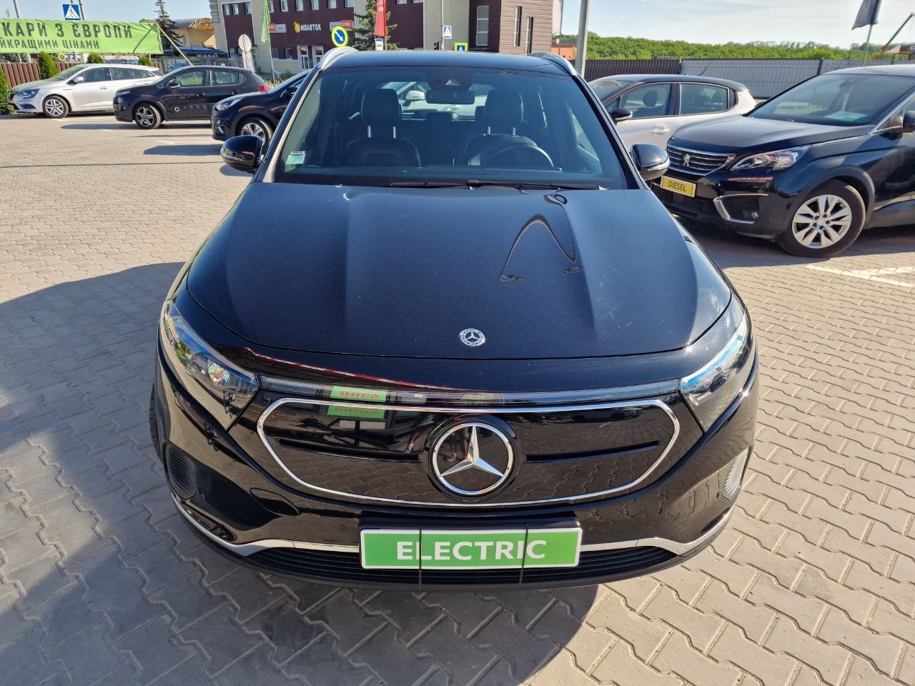 MERCEDES BENZ EQA
