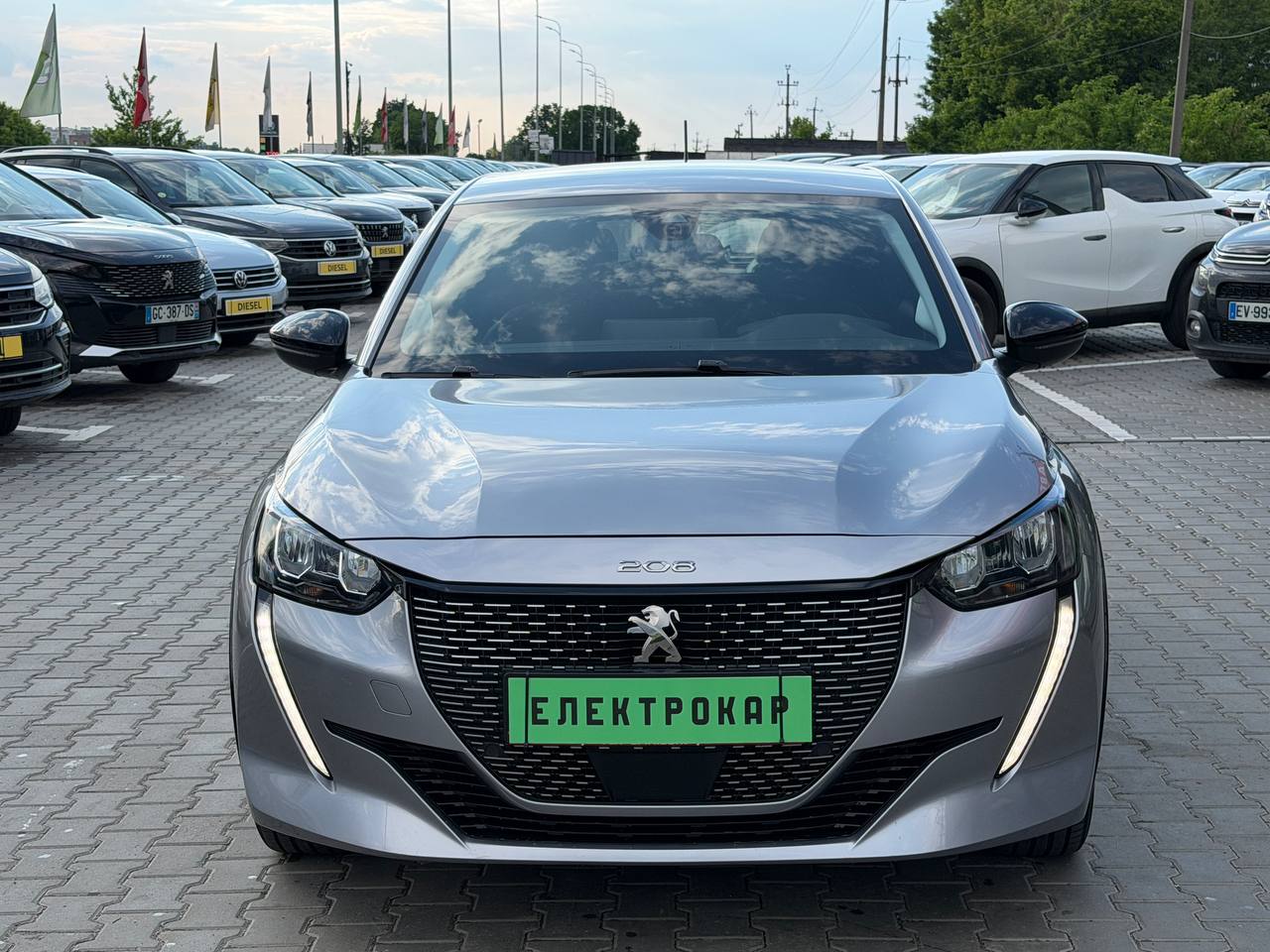 Peugeot 208